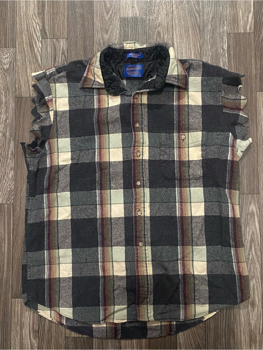 Vintage 90s/000s Pendleton Button Up With Cut Sleeves